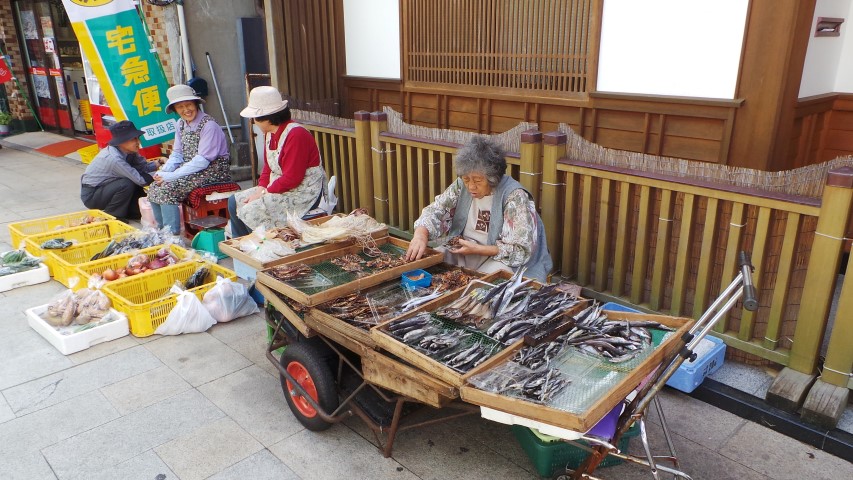 Yubuko Fish Market