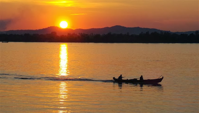 Sunset at Moulmein