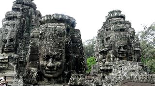 Bayon-three-faces