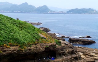 Divers climbing the cliff with full kit, 36C heat