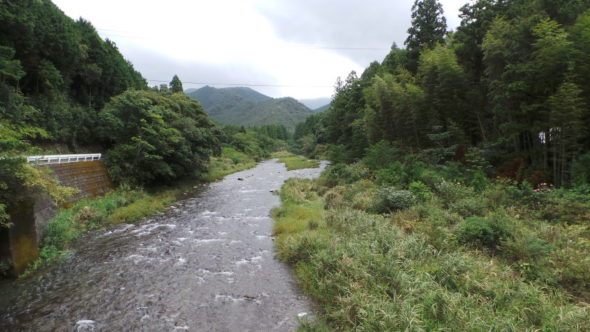 River Valley on Highway 28