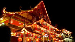 Temple_at_night