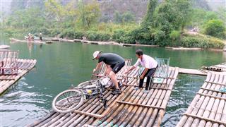 guangxi_crossing_river