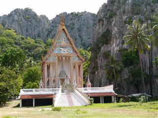 Khao Daeng Wat